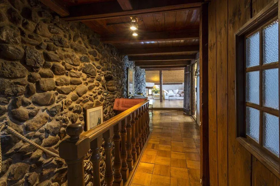 Maison villageoise de caractère balcon en toiture avec très belle vue – Foto 20 von 26
