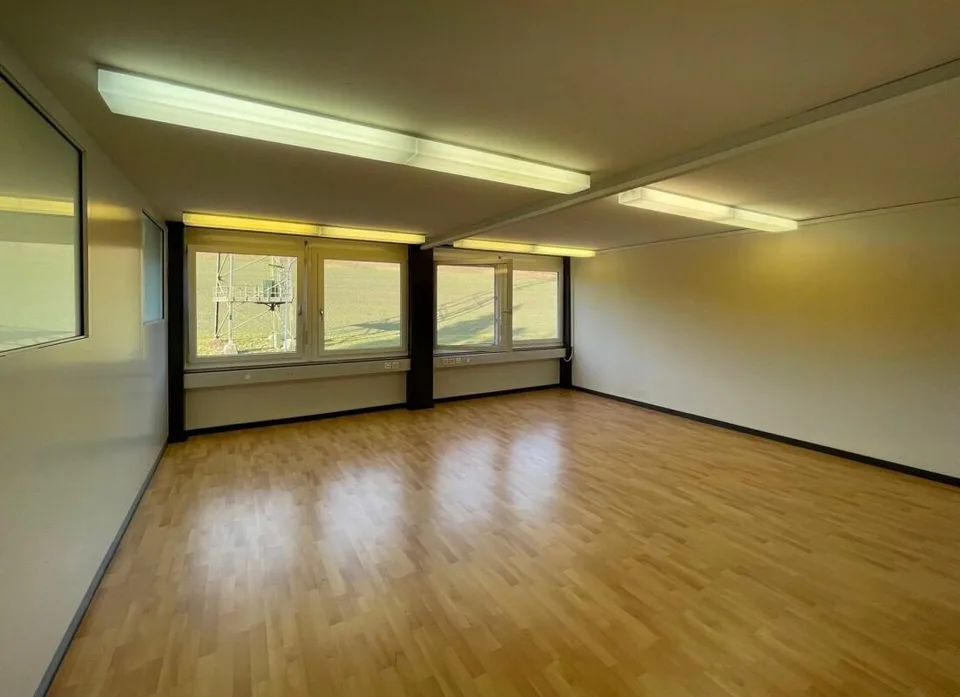 Espaces de bureau aménagés et subdivisés – photo 5 sur 8