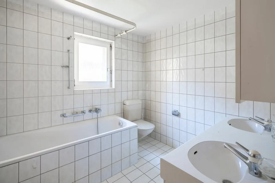 Helle 3.5-Zimmer-Wohnung mit Balkon in Safnern – Foto 10 von 16