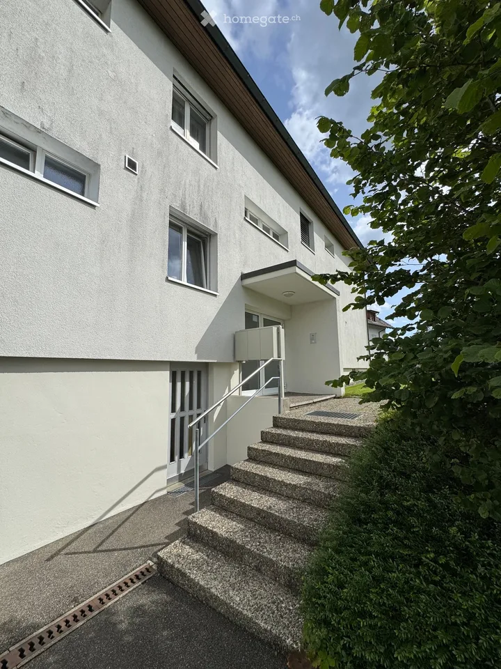 Spacious 5.5-room apartment in Nürensdorf
