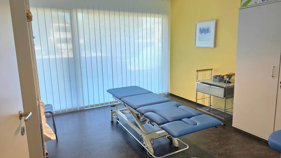 Helle und vielseitige Gewerbe- oder Praxisfläche im Erdgeschoss – Foto 4 von 13