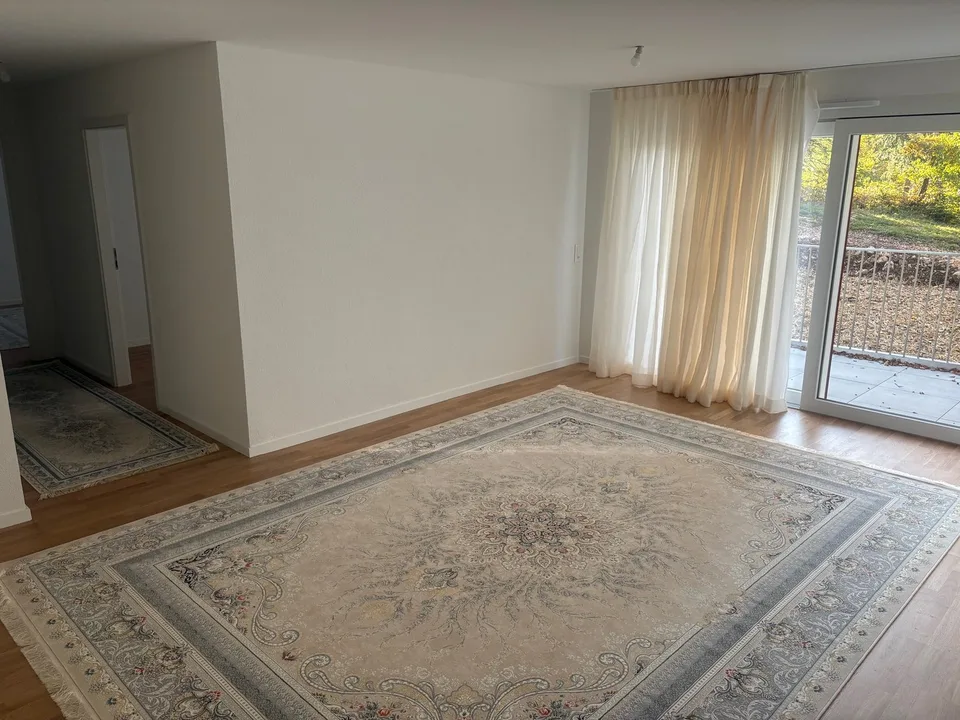 Geräumige 4,5-Zimmer-Neuwohnung mit Balkon/Terrasse in Saint-Cergue