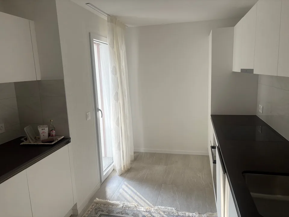 Geräumige 4,5-Zimmer-Neuwohnung mit Balkon/Terrasse in Saint-Cergue
