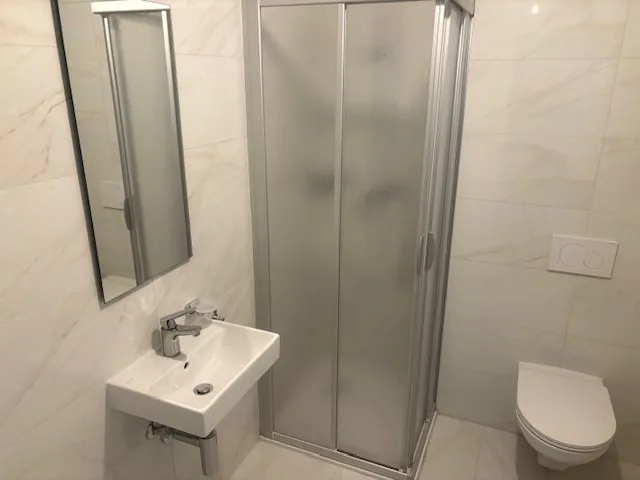 Geräumige 4,5-Zimmer-Neuwohnung mit Balkon/Terrasse in Saint-Cergue