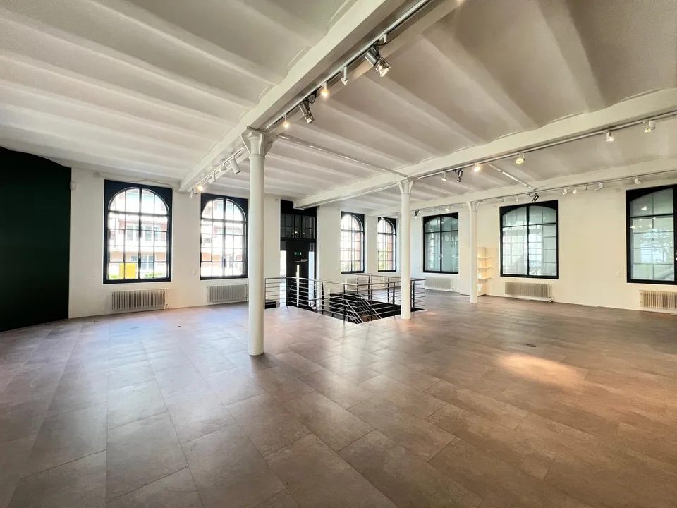 Repräsentative Ausstellungs- und Beratungsfläche für Marken, Produkte und Dienstleistungen – Foto 4 von 9