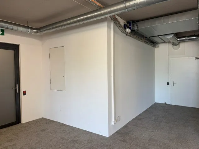 Spazio ufficio moderno in una posizione super a Dietikon – 260 m² al 2° piano – foto 26 di 30