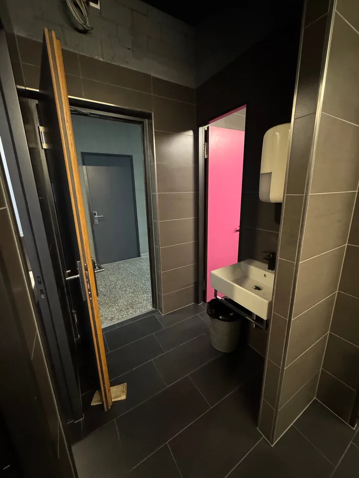 Spazio ufficio moderno in una posizione super a Dietikon – 260 m² al 2° piano – foto 8 di 30