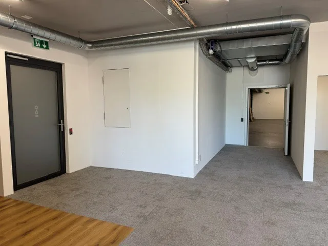 Spazio ufficio moderno in una posizione super a Dietikon – 260 m² al 2° piano – foto 22 di 30