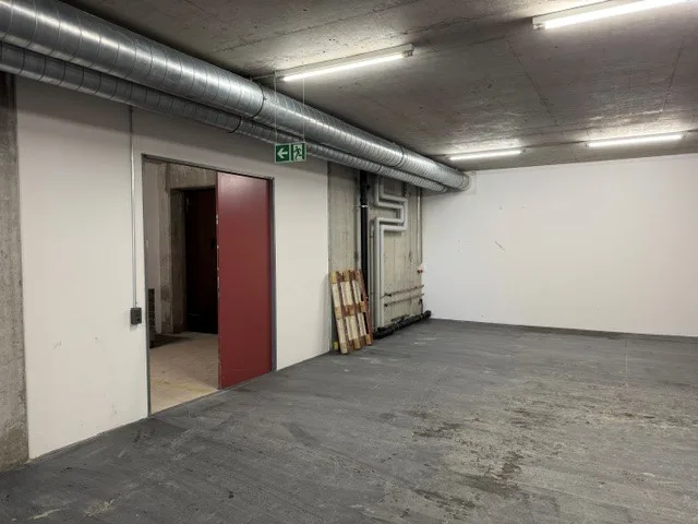 Spazio ufficio moderno in una posizione super a Dietikon – 260 m² al 2° piano – foto 24 di 30