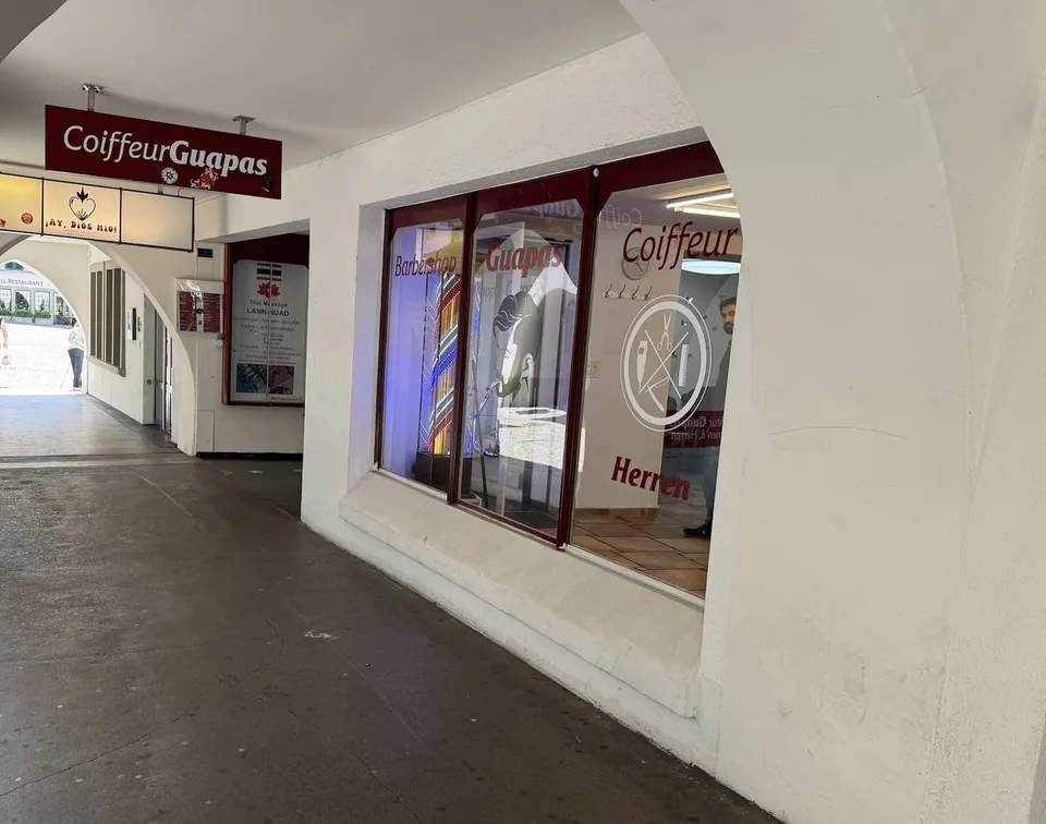 Locale commerciale centrale in vendita su Gerberngasse a Thun – foto 2 di 3