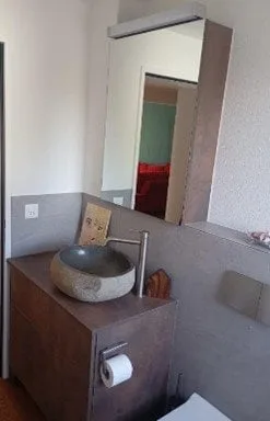 Chambre dans un appartement de 5,5 pièces