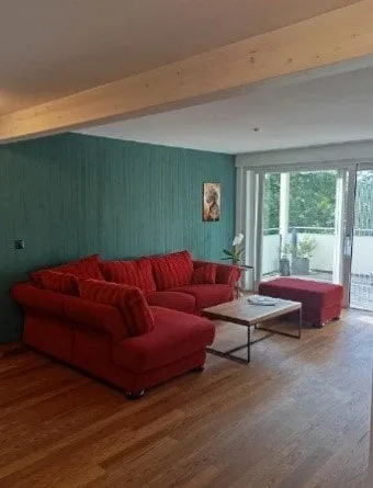 Chambre dans un appartement de 5,5 pièces