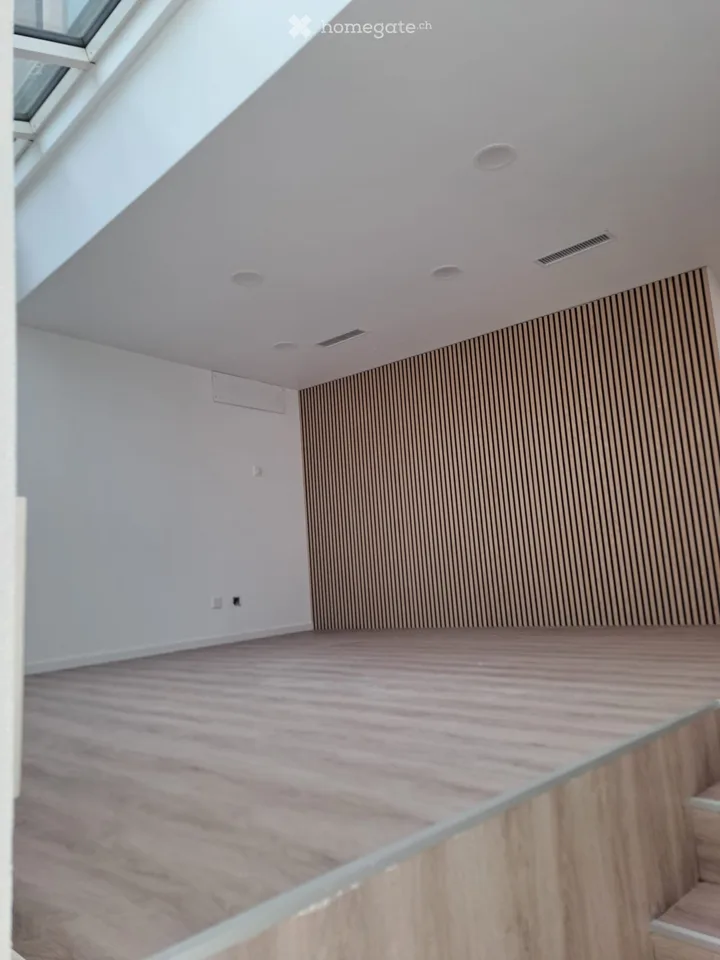 Spacious 2.5 room apartment with approx. 80 m² living space