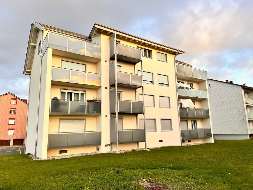 Modern ausgestatte 4-Zimmerwohnung an ruhiger Lage zu vermieten