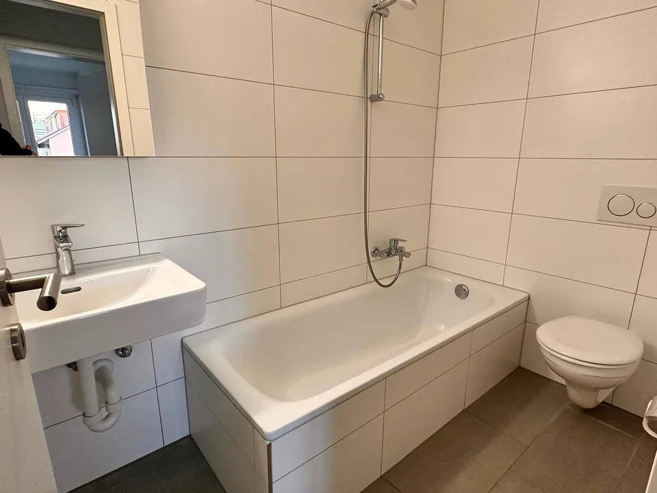Modern ausgestatte 4-Zimmerwohnung an ruhiger Lage zu vermieten