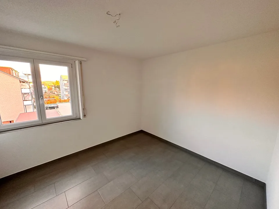 Modern ausgestatte 4-Zimmerwohnung an ruhiger Lage zu vermieten
