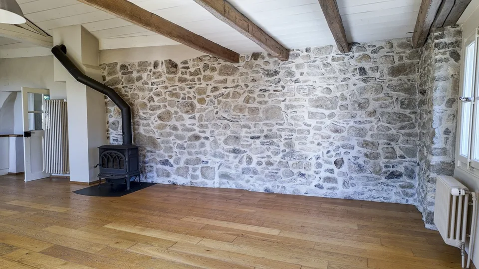 Idyllic 19th century house renovated with taste, unique object – photo 4 of 13