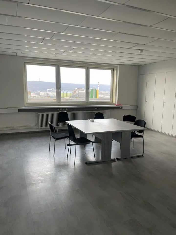 Espace de bureau/commercial moderne à louer à Muttenz - environ 485m2 (Farnsburgerstrasse 8) – photo 7 sur 8