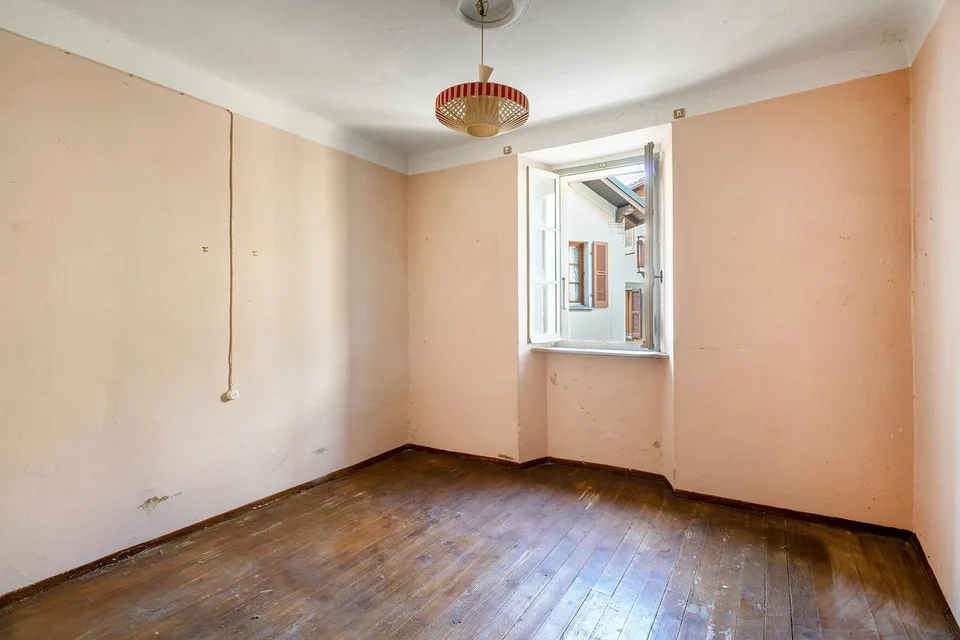 Immobile da ristrutturare con progetto approvato (disponibile resid... – foto 4 di 6