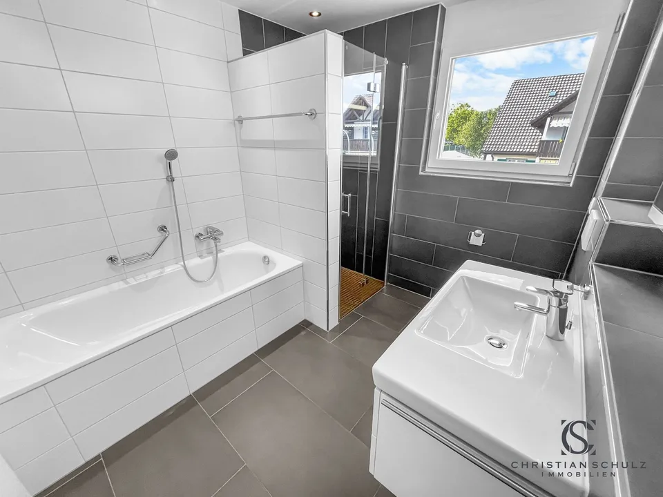 Exklusive Maisonettewohnung mit Panoramablick – modernes Wohnen in Berg TG