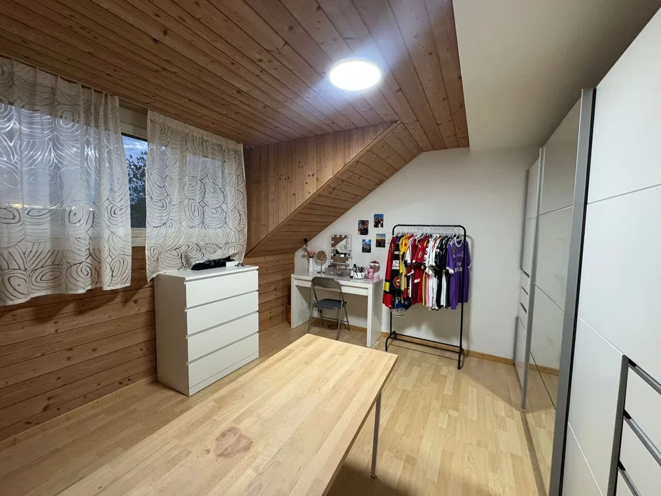 APPARTEMENT 3.5 PIÈCES AVEC GALERIE À RUBIGEN