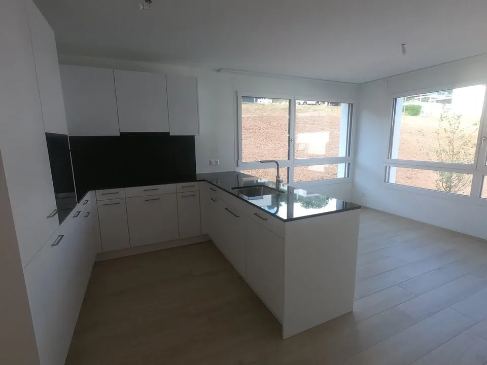 Moderne 3.5-Zimmerwohnung mit Blick ins Grüne