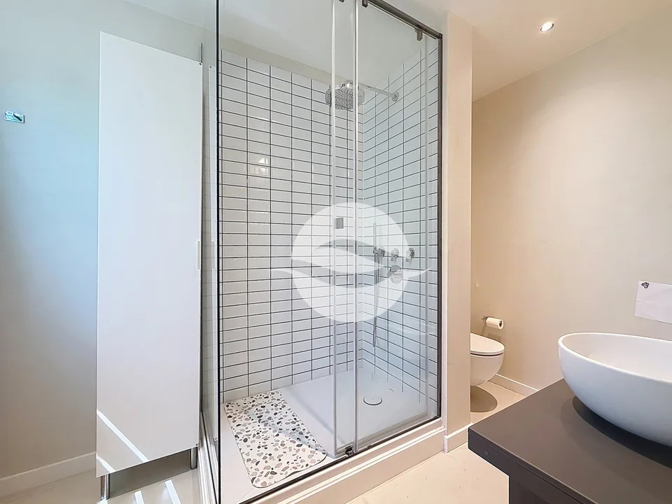 Sublimes Apartment, geräumig mit Blick auf den See und den Springbrunnen! – Foto 12 von 12