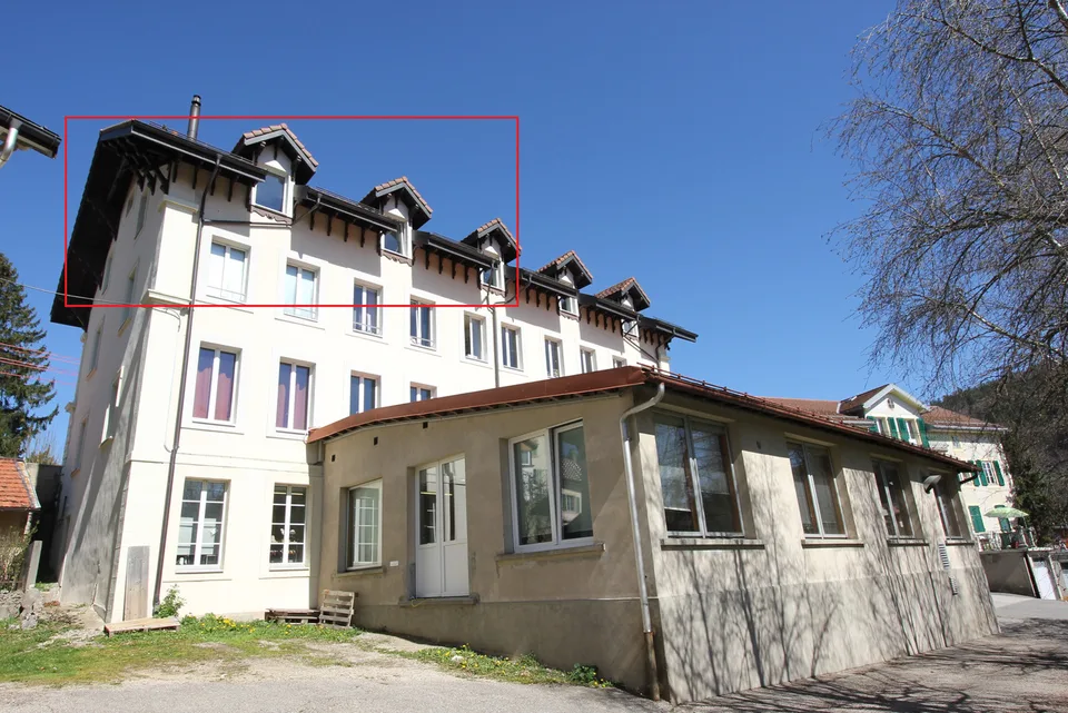 Appartement de 2.5 pièces d'env. 130 m2 au dernier étage