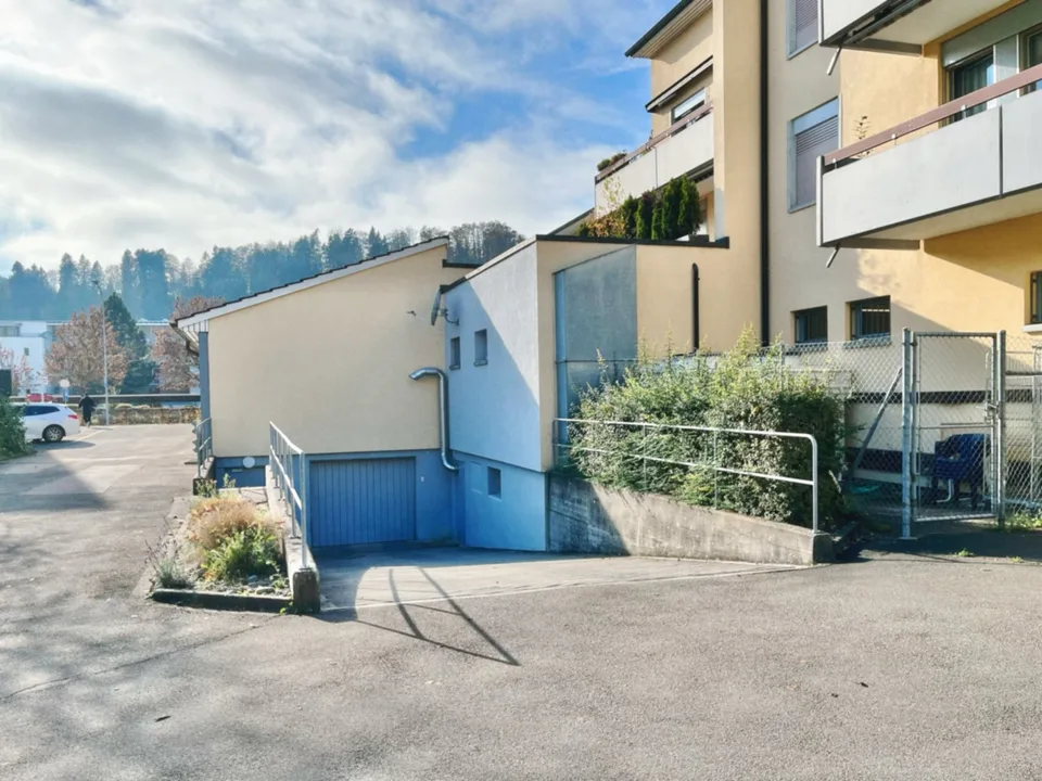 Tiefgaragenplatz direkt beim Coop – Foto 3 von 3