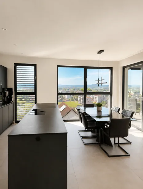 Exklusive 5.5-Zimmer-Wohnung mit beeindruckendem 180°-Panoramablick – Foto 5 von 10