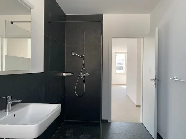High-quality 3.5-room new apartment directly at the train station