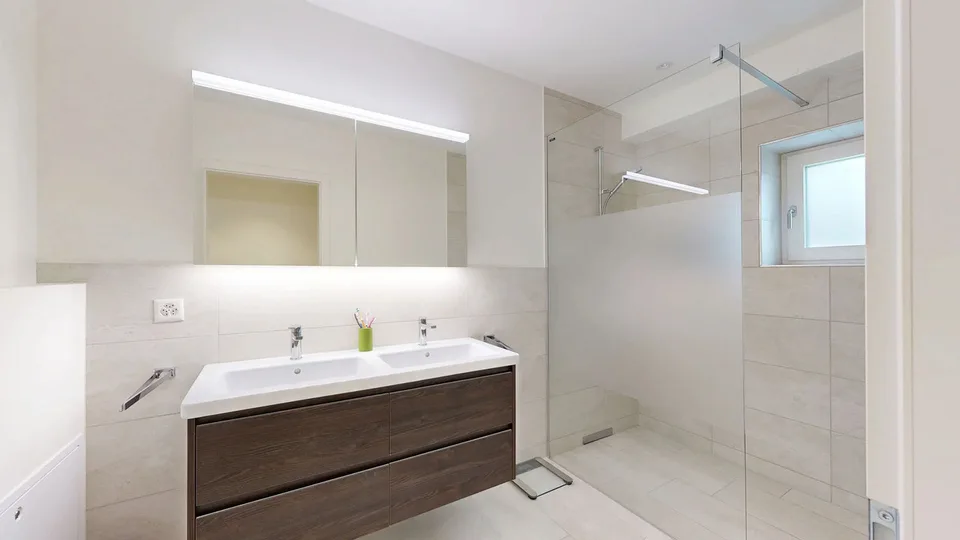 Casa unifamiliare di lusso di 6,5 locali con stanza hobby e garage – foto 9 di 13