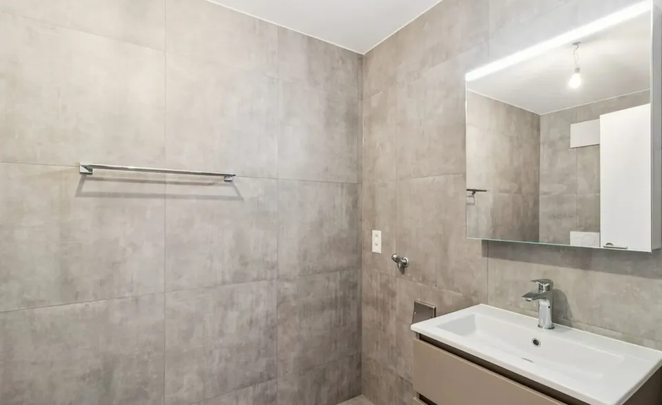 Portes ouvertes samedi 17 octobre de 10h à 13h Appartement 5.5 pièces avec terrasse à St-Aubin FR – photo 13 sur 15