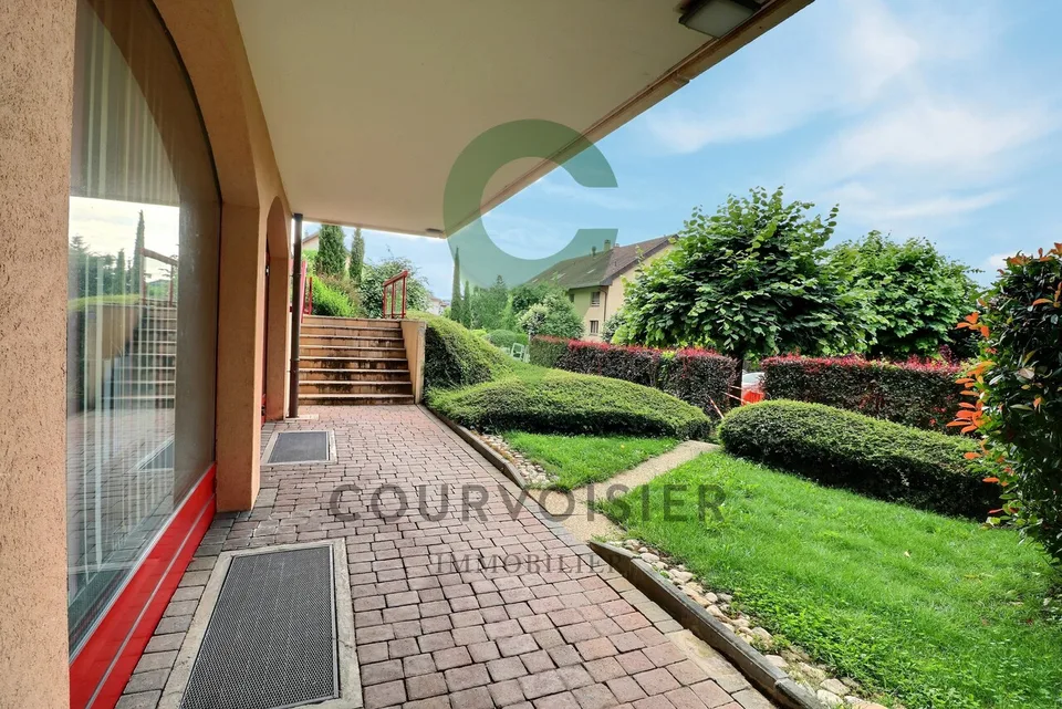 Opportunité d'acquérir 2 locaux commerciaux – Foto 6 von 11