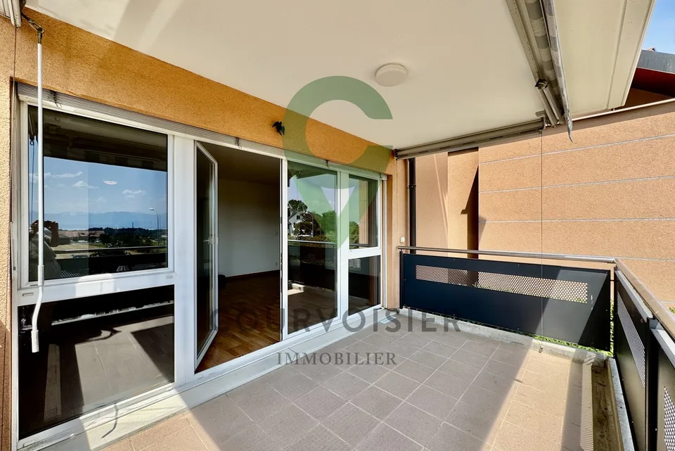 BEL APPARTEMENT DE 4,5 PCES, VUE LAC ET ALPES PROCHE DES COMMODITES – photo 25 sur 26