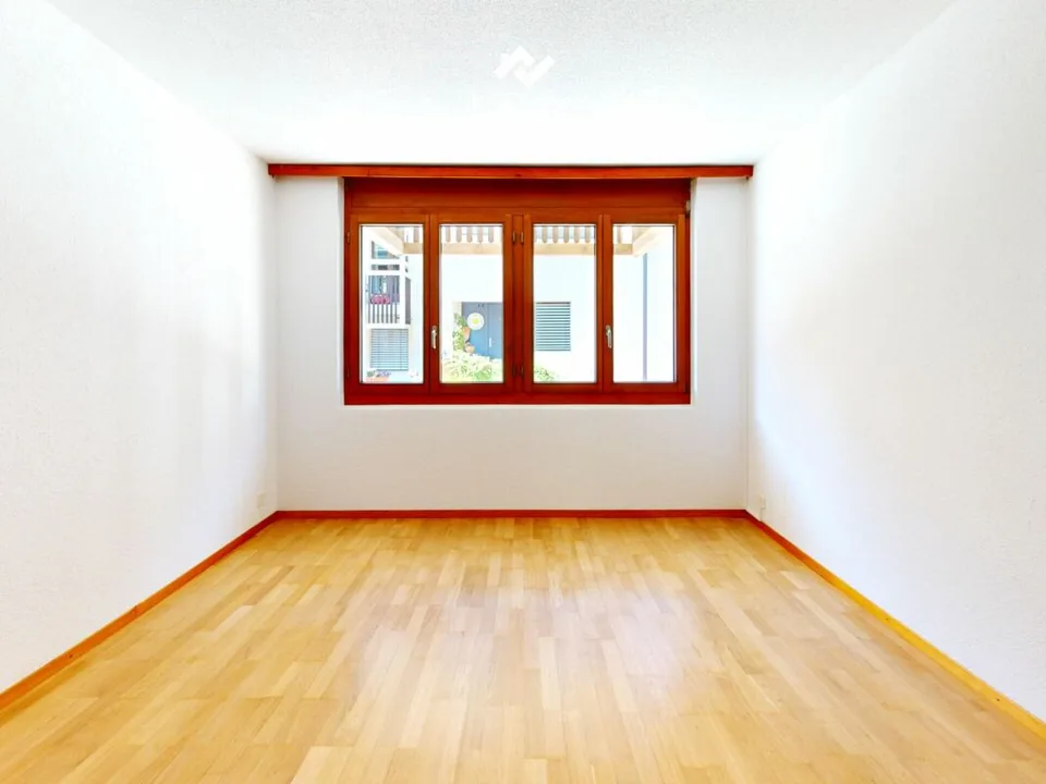 Cozy and partially renovated 2.5 room apartment with garden seating area