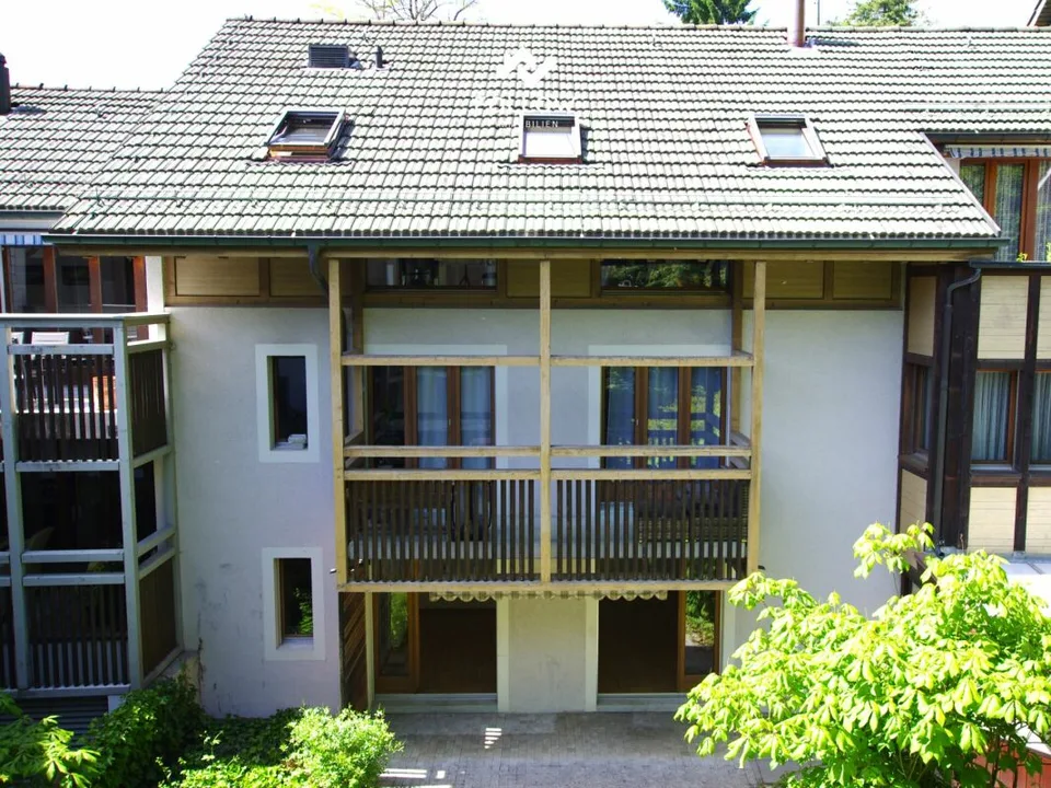 Cozy and partially renovated 2.5 room apartment with garden seating area