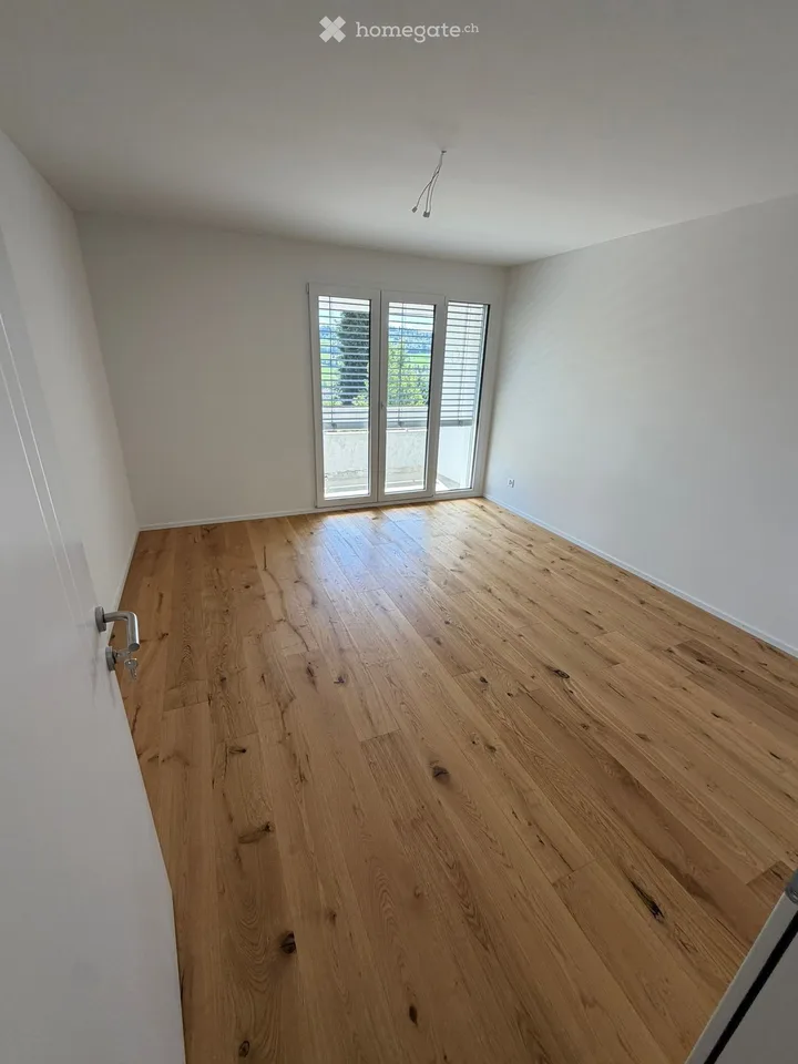 Casa di 5 locali luminosa a Bäretswil – disponibile immediatamente