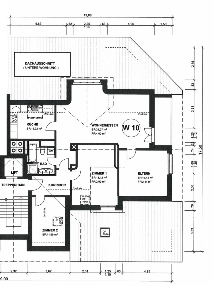 Grande appartamento di 4,5 locali mansardato con torre di lavanderia privata e ascensore