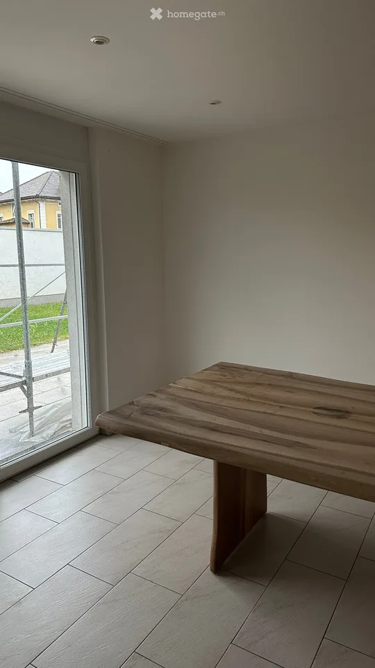 Spacious 6.5-room semi-detached house (half of the house) in Erlen – available from November 2026