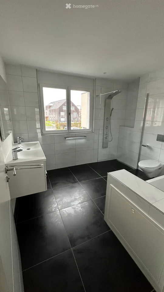 Spacious 6.5-room semi-detached house (half of the house) in Erlen – available from November 2026