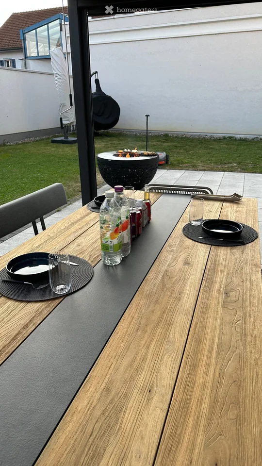 Spacious 6.5-room semi-detached house (half of the house) in Erlen – available from November 2026