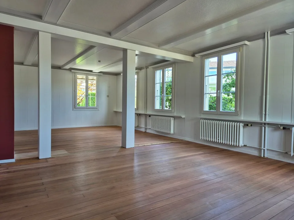 Charming 6.5-room semi-detached house with old building charm in Biglen