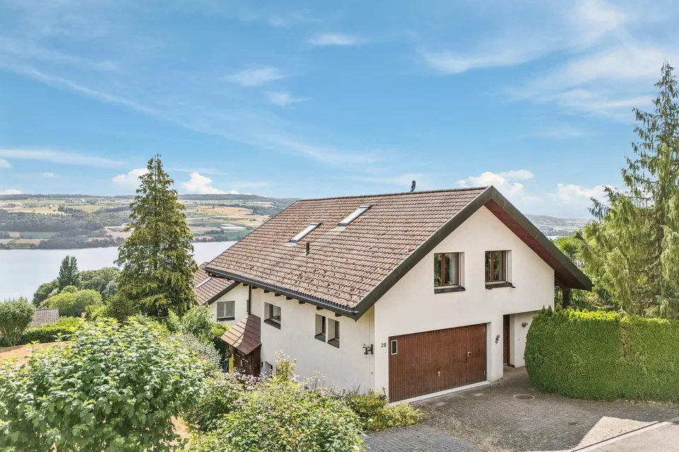 Architektonische Handschrift mit Seeblick – Foto 12 von 13