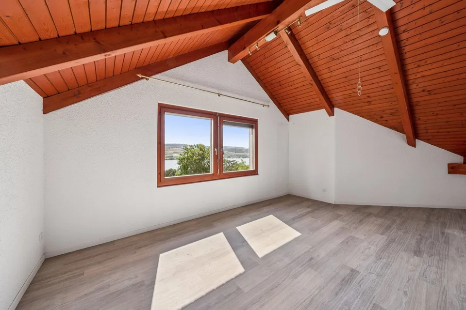Architektonische Handschrift mit Seeblick – Foto 6 von 13