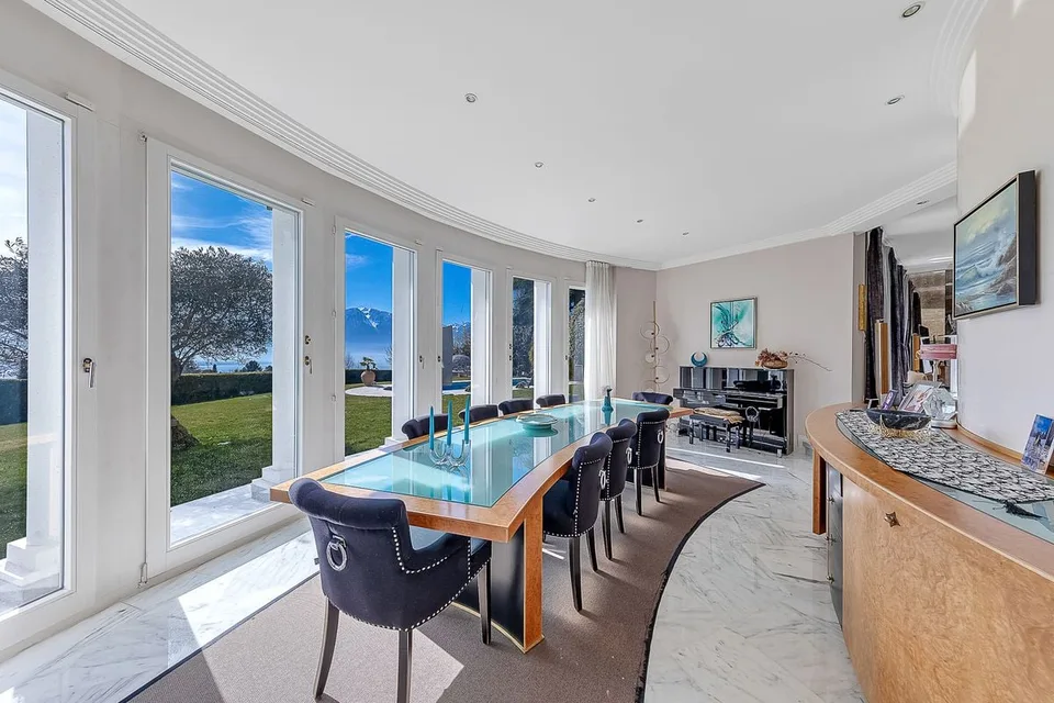 Magnificent detached villa with breathtaking views on the heights of Montreux – photo 8 of 13