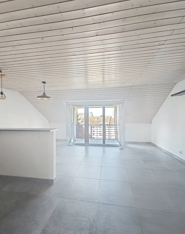 Stadtzentrum - Charmantes 3.5-Zimmer-Apartment im letzten Stock – Foto 7 von 11