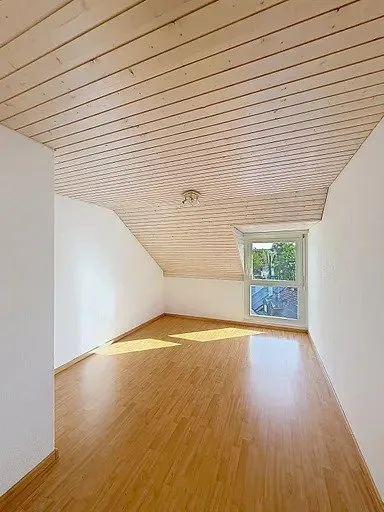 Stadtzentrum - Charmantes 3.5-Zimmer-Apartment im letzten Stock – Foto 9 von 11