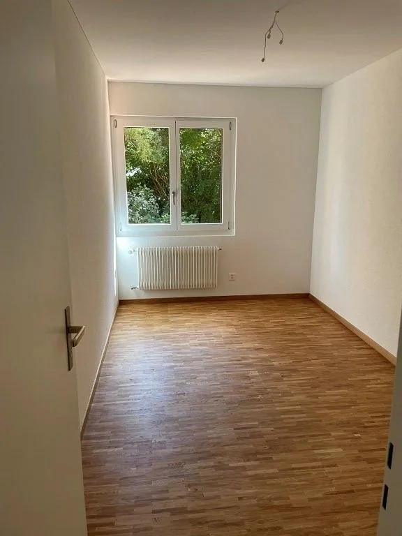5-bedroom apartment, semi-detached house with large garden, Neuhaus 79k, 3076 Worb