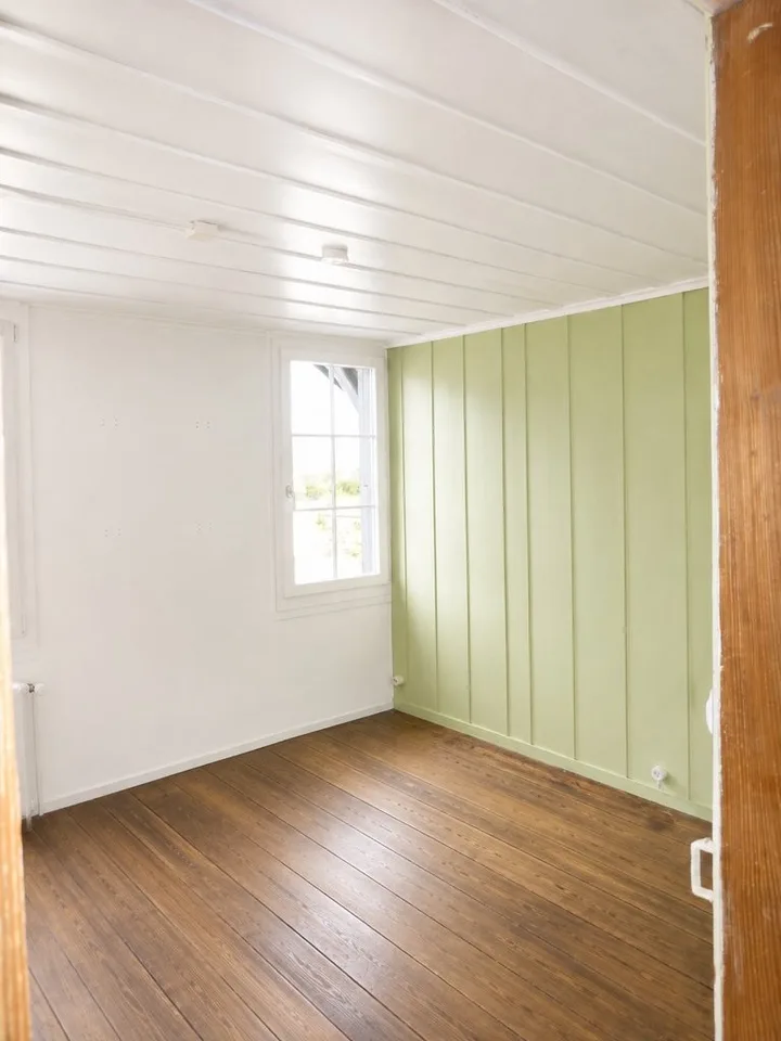 4.0-Zimmer-Dachwohnung mit Charme und eigenem Sitzplatz